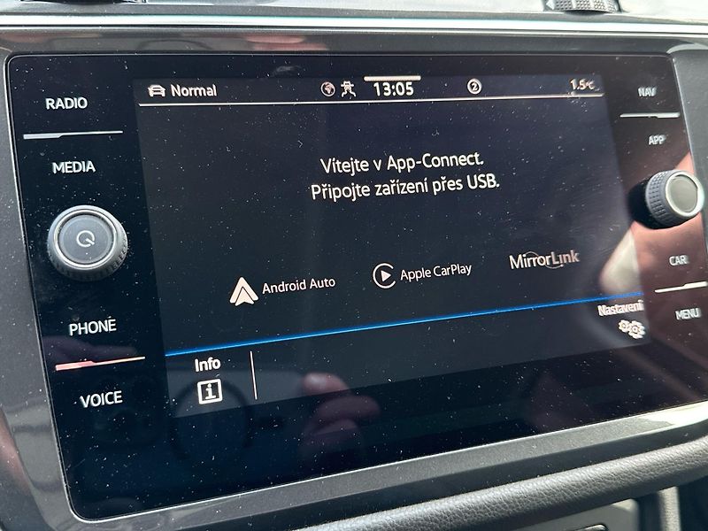 Volkswagen Tiguan Allspace Elegance 2.0 TDI 110 - fotka 22 z 25