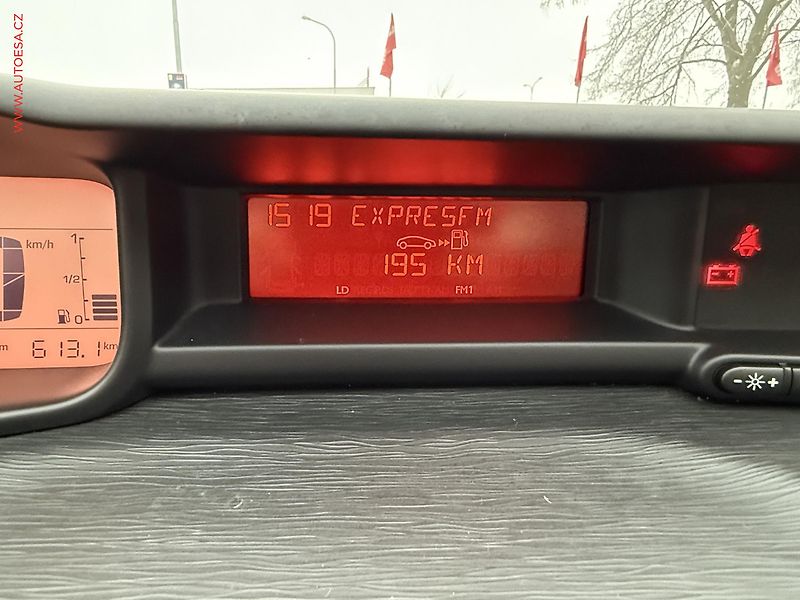 Citroën C3 Picasso (2013) 1.4i, AC, temp - fotka 12 z 14