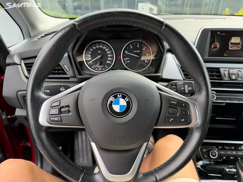 BMW Řada 2 (2014) 218d Active Tourer / automat - fotka 19 z 20