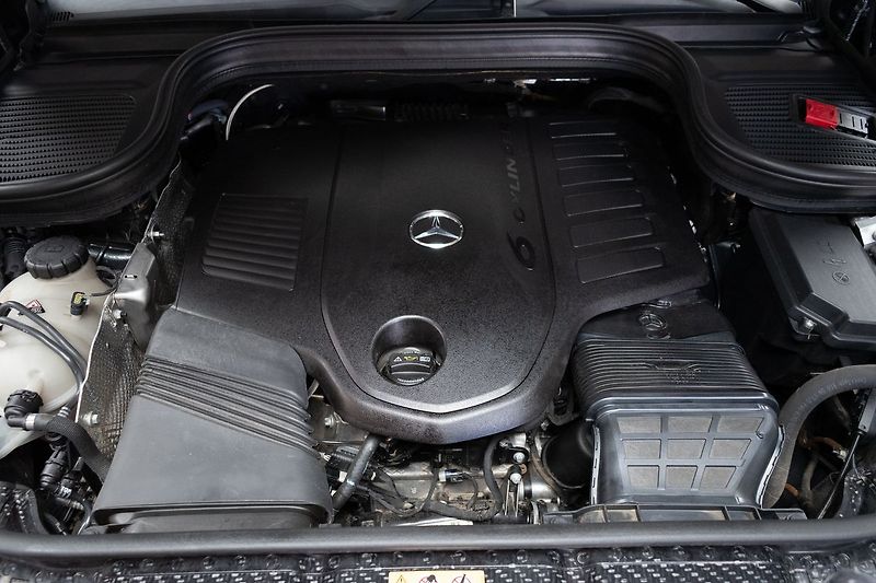 Mercedes-Benz GLE 450 AMG*TAŽNÉ*AIR*2xKOLA*DPH* - fotka 44 z 52