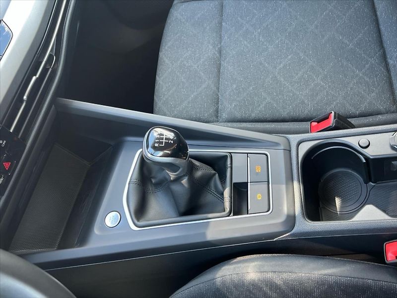 Volkswagen Golf 1,5 TSi 110 kW LIFE  8 - fotka 18 z 24