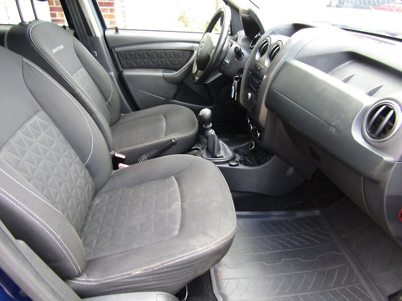 Dacia Duster (2014) 1.6 16V 77kW 4X4 - fotka 27 z 37