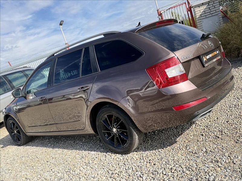 Škoda Octavia TDI DSG F1 NAVI, EL.KUFR - fotka 7 z 34