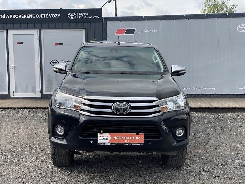 Toyota Hilux 2.4D, Webasto, automat, tažné - fotka 2 z 11