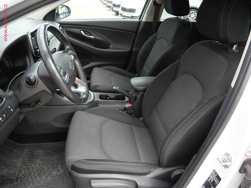 Hyundai i30 (2021) 1.5i, 1.maj,ČR, Smart - fotka 9 z 23