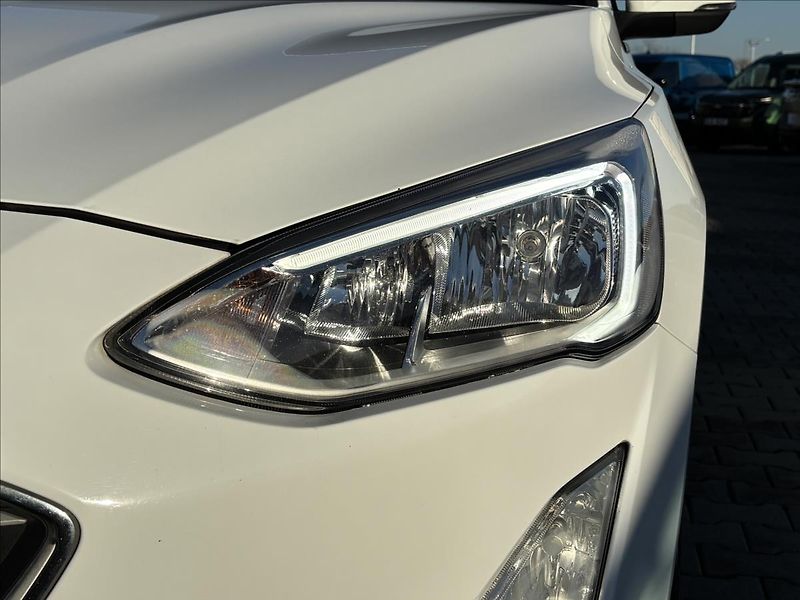 Ford Focus 1,5 Ecoblue 88 kW Titanium DPH - fotka 9 z 31