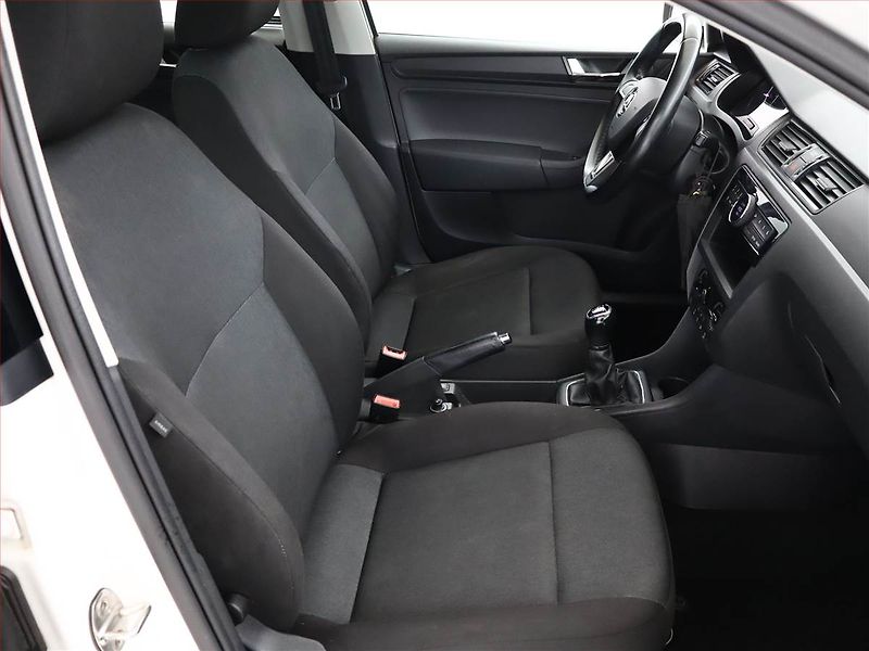 Škoda Rapid (2019) 1.0 TSI, ČR,1.maj, Serv.kniha - fotka 7 z 10