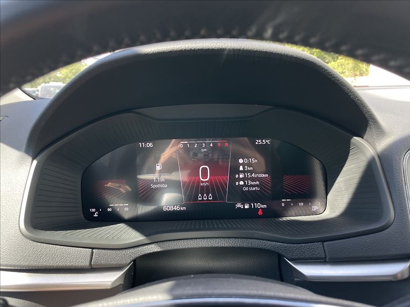 Škoda Karoq 1,5 TDI Ambition LED+PDC TAŽNÉ - fotka 9 z 24
