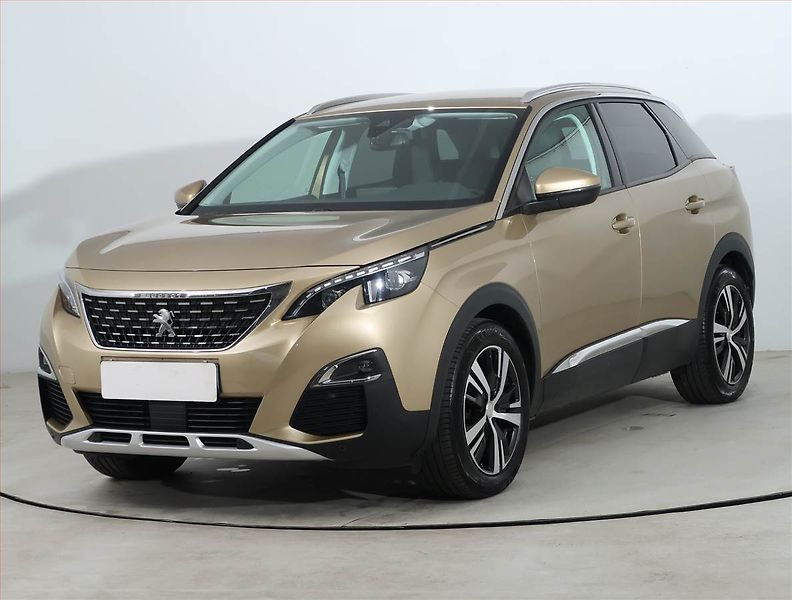 Peugeot 3008 (2018) Allure 1.6 BlueHDi, Automat - fotka 2 z 21