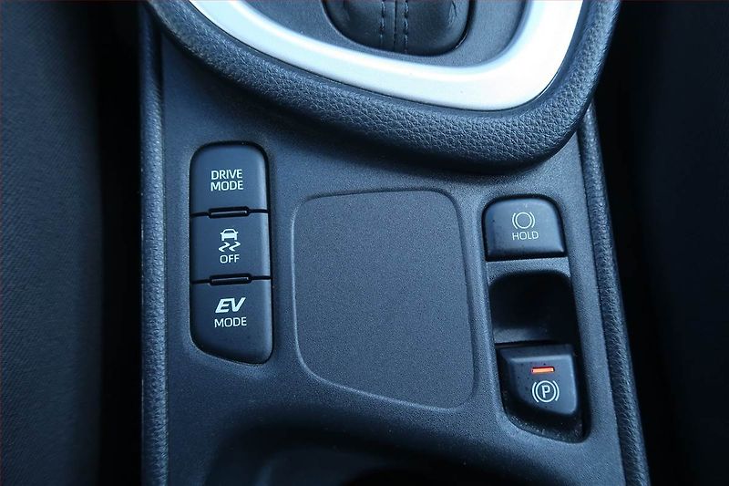 Toyota Yaris (2023) 1.5 VVT-i Hybrid, Automat - fotka 17 z 20