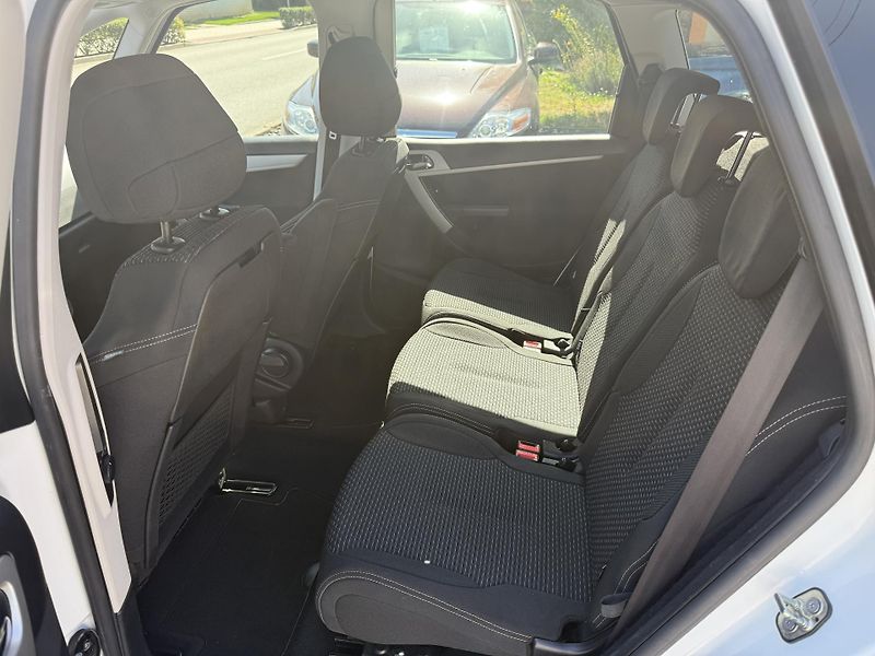 Citroën C4 Picasso 1.6i 88 KW - fotka 12 z 12