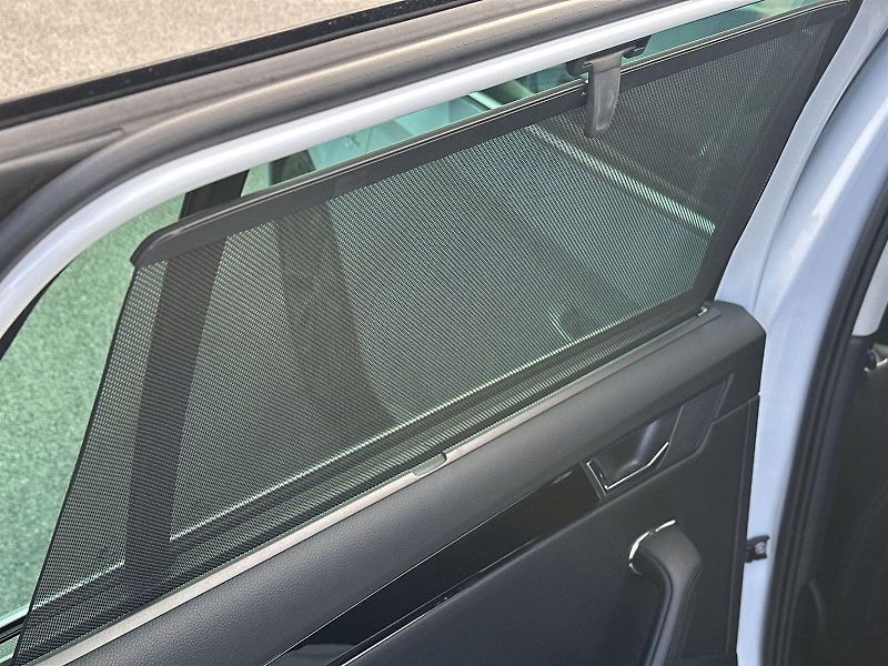 Škoda Superb (2023) Combi 2.0 TSI DSG L&K - fotka 27 z 38