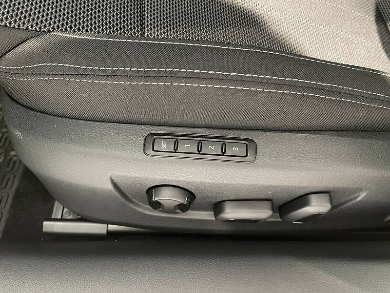 Škoda Superb Combi Style 2,0TDI 147kW DSG/P - fotka 10 z 28