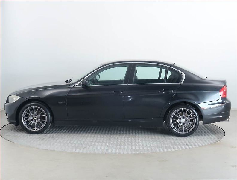 BMW Řada 3 (2010) 320 d, nová STK, jezdí výborně - fotka 3 z 19