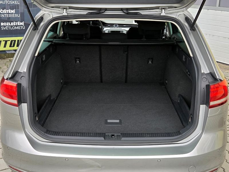 Volkswagen Passat 2.0TDi DSG *SERV.KN.FAKTURY*   - fotka 16 z 49