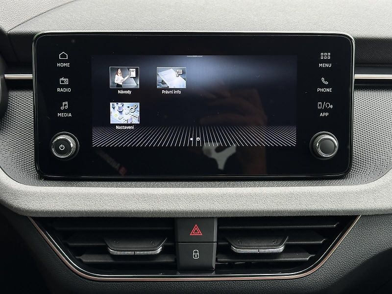 Škoda Scala First Edition 1.0TSi 85kW DSG - fotka 36 z 48