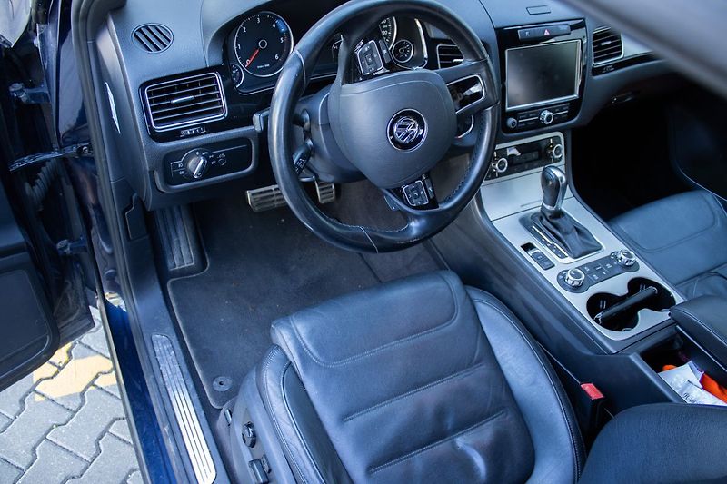 Volkswagen Touareg - fotka 8 z 25