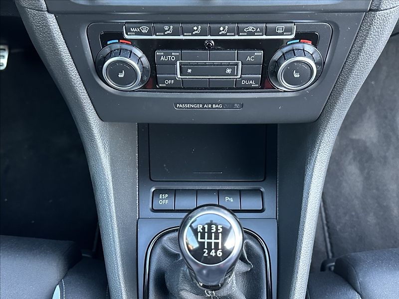 Volkswagen Golf 2,0 TSI 271PS  R M/T 4x4 - fotka 26 z 48