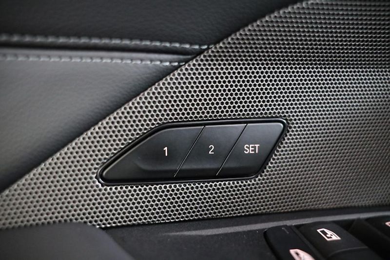 BMW i4 M60 xDrive - fotka 26 z 30