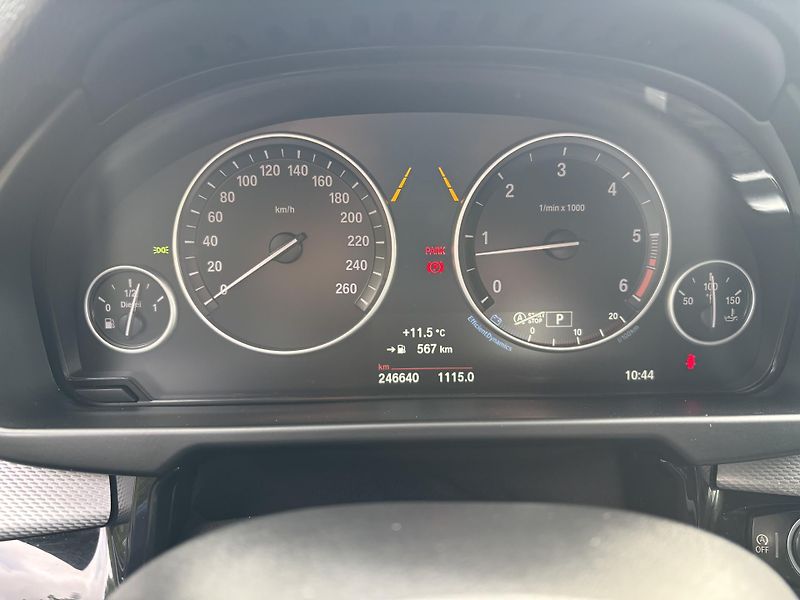 BMW X5 M PAKET X-DRIVE 40D - 230 kW - fotka 16 z 30