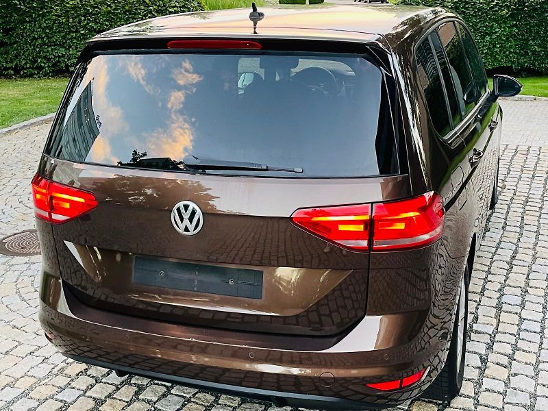 Volkswagen Touran 1.6TDI MAN 7MÍST LED SERVISKA - fotka 14 z 45