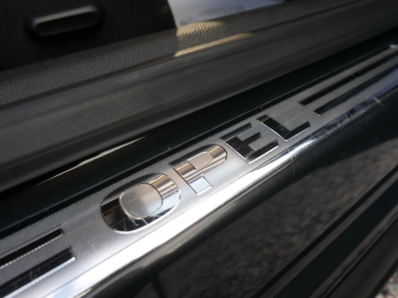 Opel Cascada 1,4 Turbo Cosmo REZERVACE - fotka 29 z 45