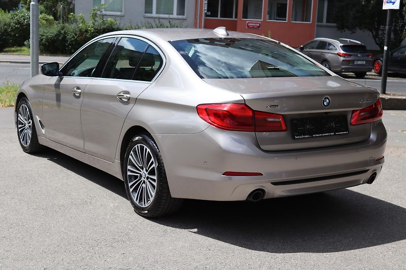 BMW Řada 5 520D XDRIVE SPORT LINE G30  - fotka 13 z 50
