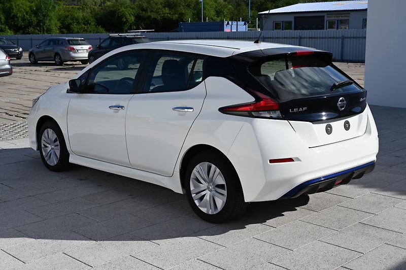 Nissan Leaf Basis 40kWH 110KW 3/2021 - fotka 7 z 34