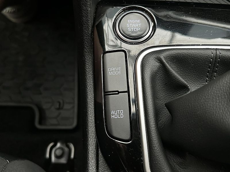 Kia Sportage 1.6 T-GDi GPF 4x2 TOP (2022) - fotka 19 z 35