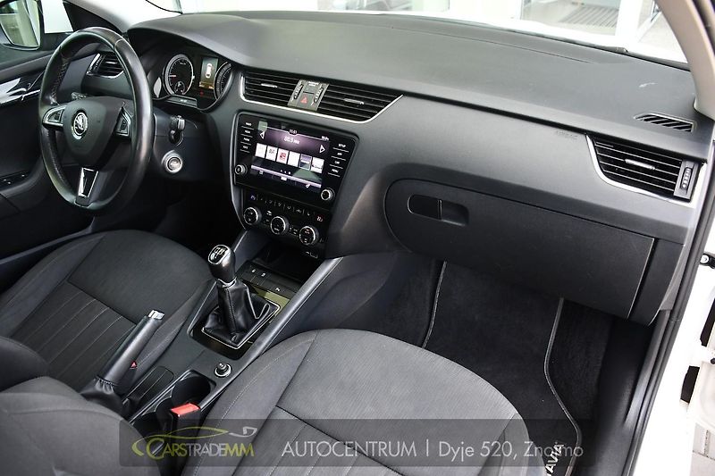 Škoda Octavia 1,6TDI STYLE ČR  - fotka 16 z 53