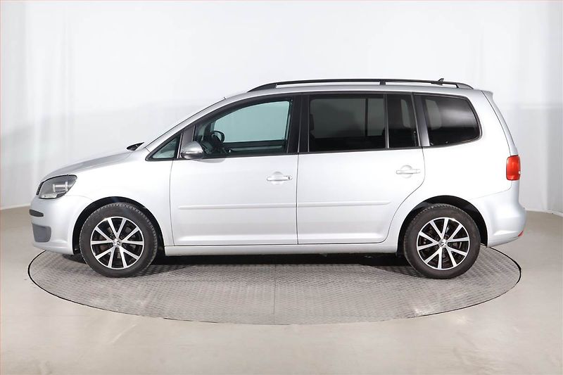 Volkswagen Touran (2013) 1.6 TDI, Automat, Serv.kniha - fotka 3 z 22