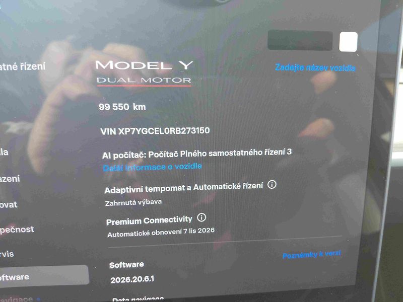 Tesla Model Y AWD PERFORMANCE - fotka 8 z 11