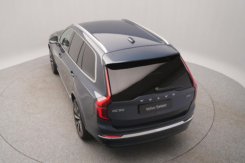 Volvo XC90 B5 AWD CORE CZ 1.maj  - fotka 14 z 43
