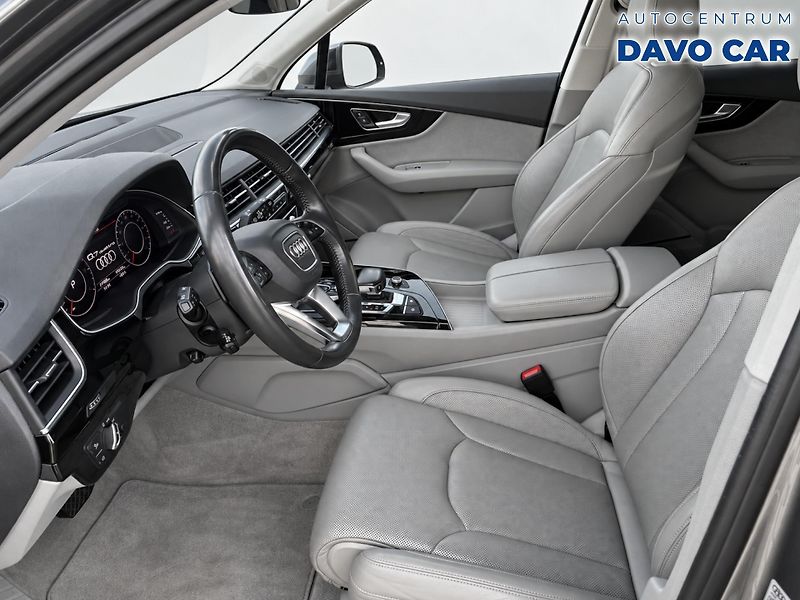 Audi Q7 3,0 TDI 200kW 4X4 360 BOSE Sof - fotka 13 z 36