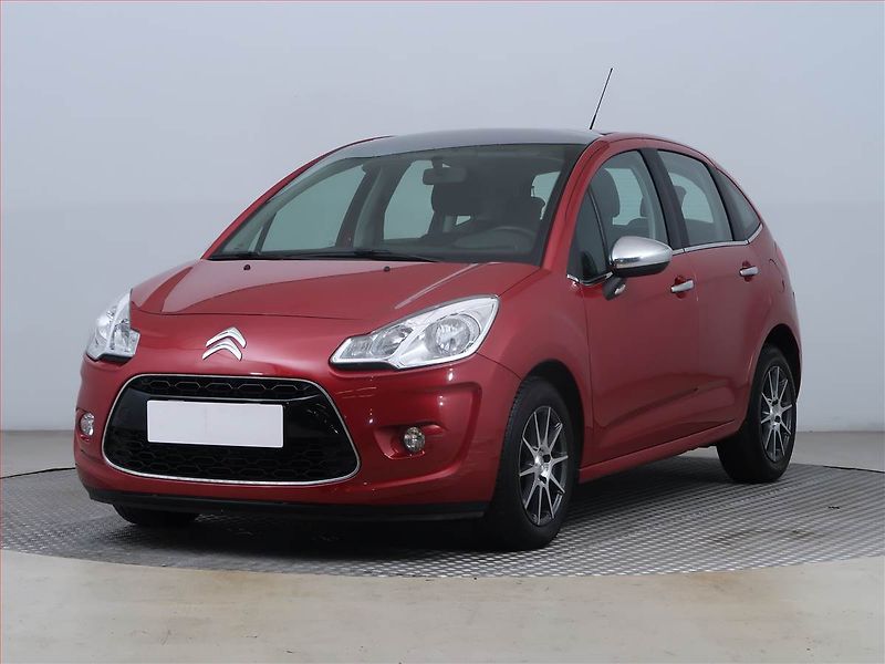 Citroën C3 (2012) 1.4 i, Tempomat, Park. senzory - fotka 2 z 14