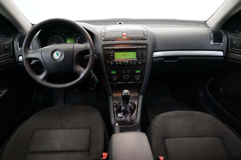 Škoda Octavia - fotka 5 z 22
