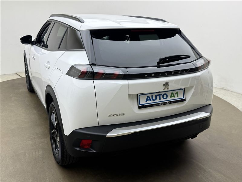 Peugeot 2008 1,2 DPH VÝHŘEV ALLURE+ 1MAJ ČR - fotka 6 z 42