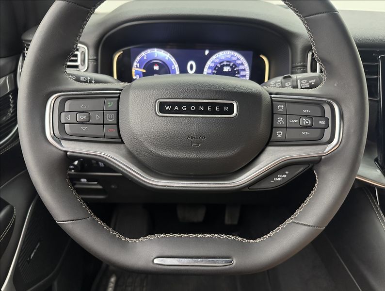 Jeep Wagoneer 5,7 V8 VZDUCH 7-MÍST DPH 360° - fotka 9 z 60