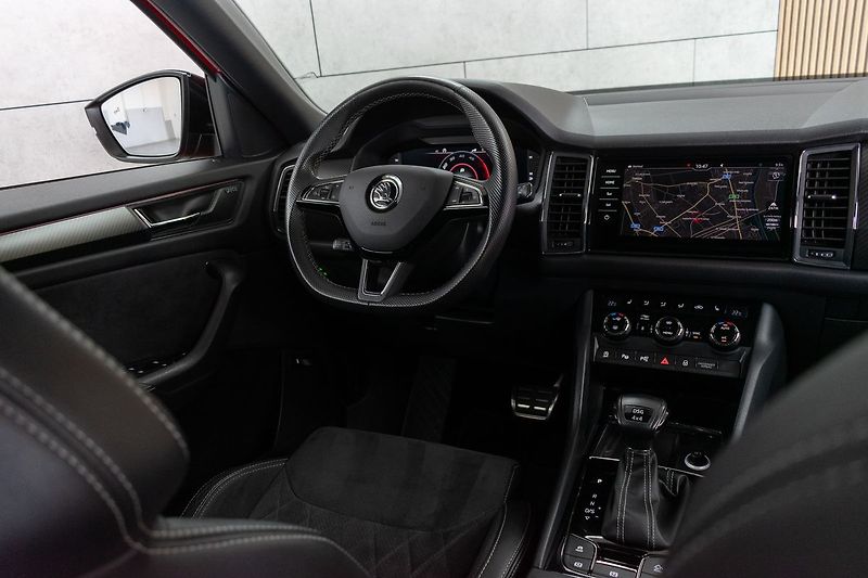 Škoda Kodiaq 2.0 TDI 4x4*SPORTLINE*TAŽNÉ*ČR - fotka 8 z 51