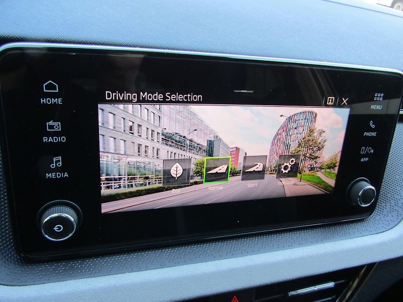 Škoda Scala (2026) Top Selection 1.0 TSI 85 kW - fotka 29 z 30