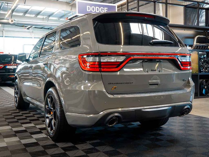 Dodge Durango (2023) 5.7 R/T Hemi Orange Tow N Go - fotka 38 z 38