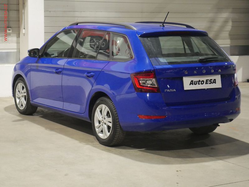 Škoda Fabia (2021) 1.0 TSi, 2.maj,ČR, Style, LED - fotka 6 z 17