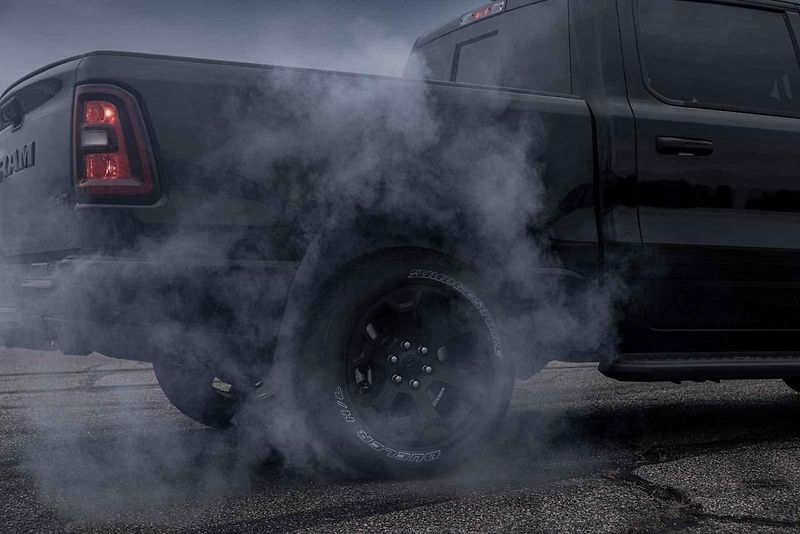 Ram 1500 se staronovým motorem 5.7 Hemi
