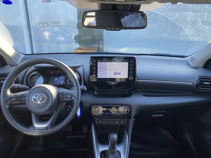 Toyota Yaris 1.5HSD, ČR-1m, Style Tech - fotka 12 z 30