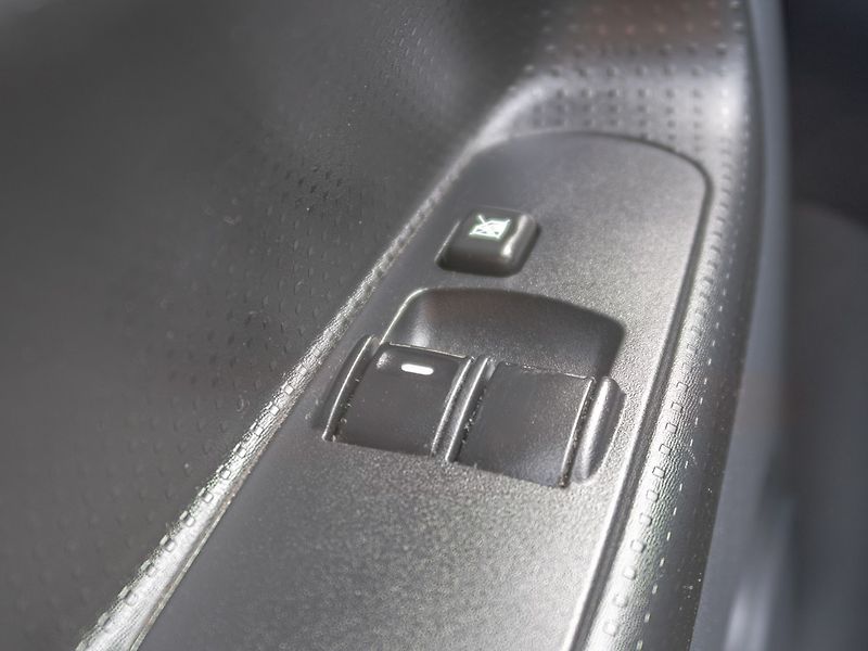 Mitsubishi Colt (2007) 1.1i 55KW – PO SERVISU! - fotka 22 z 36
