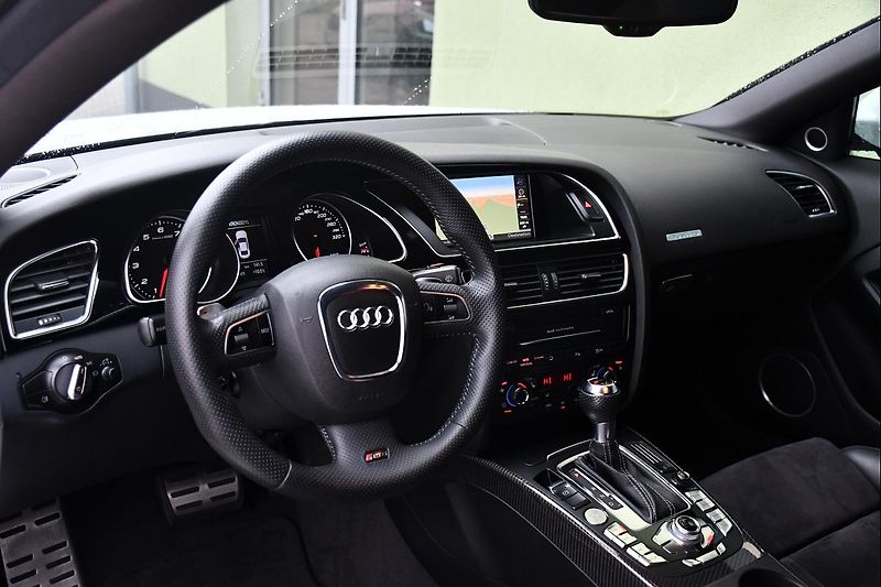 Audi RS 5 4.2 V8 B&O PO VELKÉM SERVISE  - fotka 16 z 45