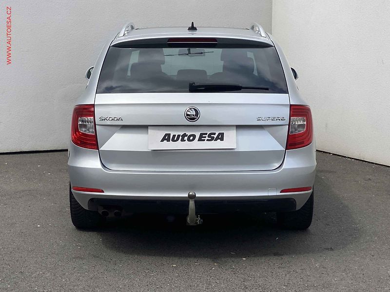 Škoda Superb (2015) 1.6 TDi, Elegance, kůže - fotka 5 z 17