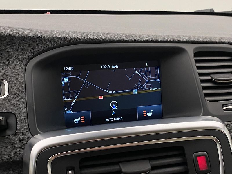 Volvo S60 D4 SUMMUM AUT - fotka 36 z 45