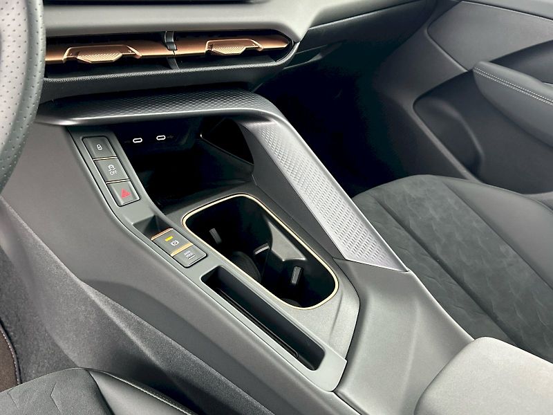Cupra Terramar (2025) VZ 2.0 TSI 195kW 4x4 DSG - fotka 26 z 37