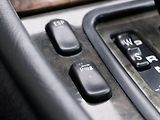 Mercedes-Benz CLK 5.4 i 255kW 55 AMG Aut. - náhled 24